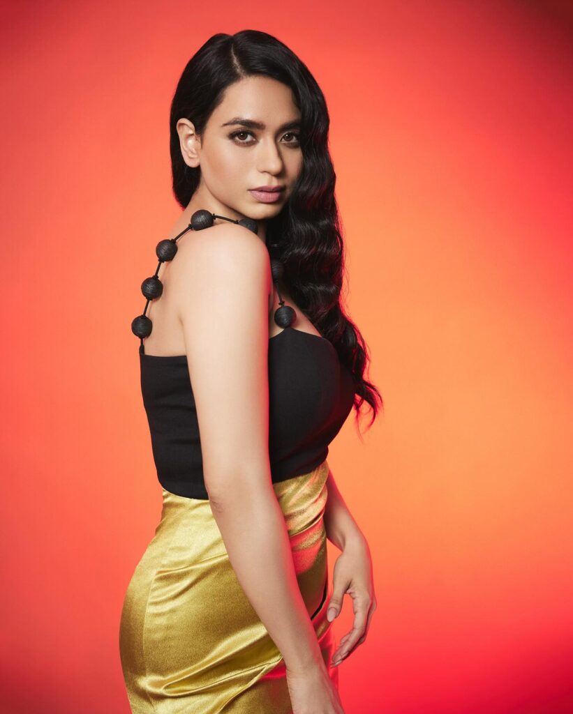 Soundarya Sharma The PhotoShoot Queen Leaves the audience enchanting and Spell Bound  